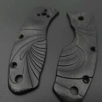 Spyderco Ambitious maple handle scales - Inside Möbius Black / hand-painted
