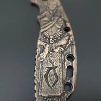Hinderer XM-24 maple handle scales - Lord Vivec / hand-painted