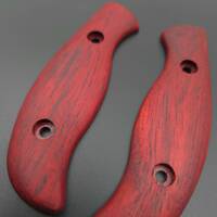 Spyderco Mule Team/2 padauk handle scales - Traditional / hand-painted