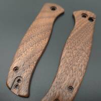 CIVIVI Incindie walnut handle scales - Traditional / hand-painted
