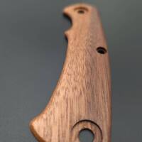 Hinderer Project X walnut handle scales - Traditional / hand-painted