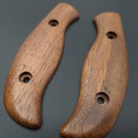 Spyderco Mule Team/2 walnut handle scales - Traditional / hand-painted