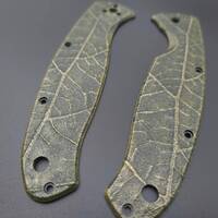 Spyderco Resilience Tip Down maple handle scales - Leaf Dark Green / hand-painted