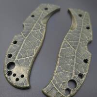 Spyderco RockJumper/LeafJumper maple handle scales - Leaf Dark Green / hand-painted