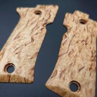 Beretta 80X Cheetah karelian birch grips - Traditional / hand-painted