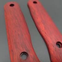 Fällkniven F1X padauk handle scales - Traditional / hand-painted