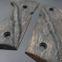 Beretta 92 full-size maple grips - Gap (3169) / hand-painted