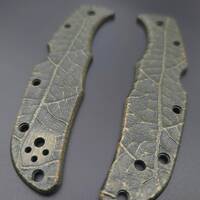 Spyderco Endura 4/Matriarch 2 maple handle scales - Leaf Dark Green / hand-painted
