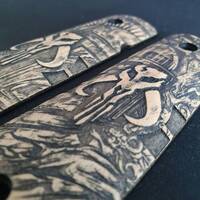 Mythosaur Skull - 1911 Full Size Government Grips