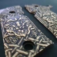 Beretta 92X Performance Maple Grips - Celtic Wolf / Hand-painted