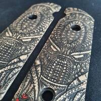 Hudson H9 Maple Grips - Predator / Hand-painted