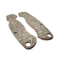 Stone Bricks (Oil) - Spyderco Para Military 2 Knife Scales by Vladimir Svechnikov