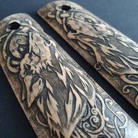 1911 Full-Size Maple Grips - Wolves / Hand-painted