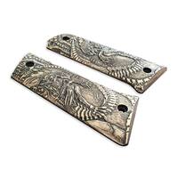 Llama 1911 Maple Grips - Alien / Hand-painted