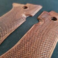 Beretta 80X Cheetah Walnut Grips - Classic V2 / Hand-painted