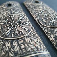 1911 Full-Size Maple Grips - Vegvisir / Hand-painted