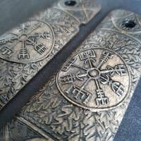 Vegvisir Dark - 1911 Full Size Government Grips