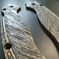 Feather - Spyderco Para Military 2 Knife Scales by Vladimir Svechnikov