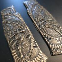 Laugo Arms Alien Creator, Remus Maple Grips - Alien / Hand-painted