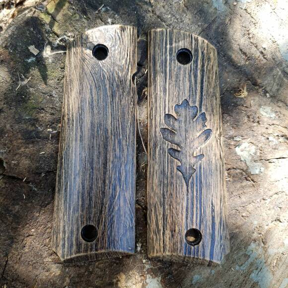 1911 full-size maple grips - Oak Leaf / hand-painted