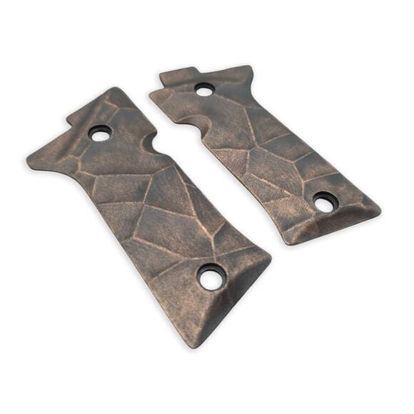 Beretta 80X Cheetah Maple Grips - Crack V2 (3169) / Hand-painted