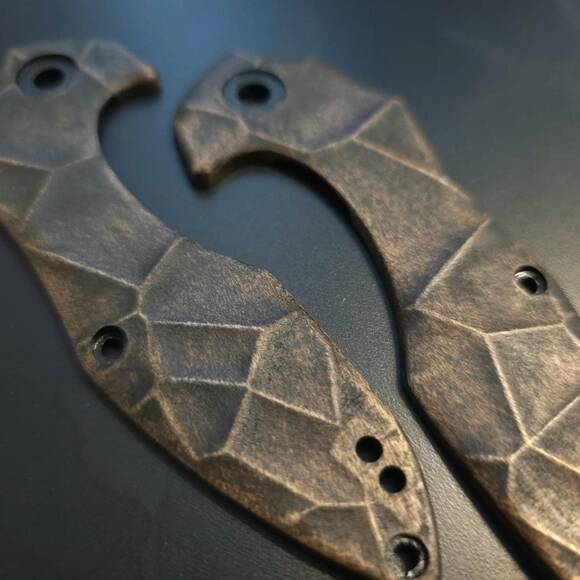 Crack V2 (3169) - Kizer Minitherium Knife Scales by Svechnikov Knives