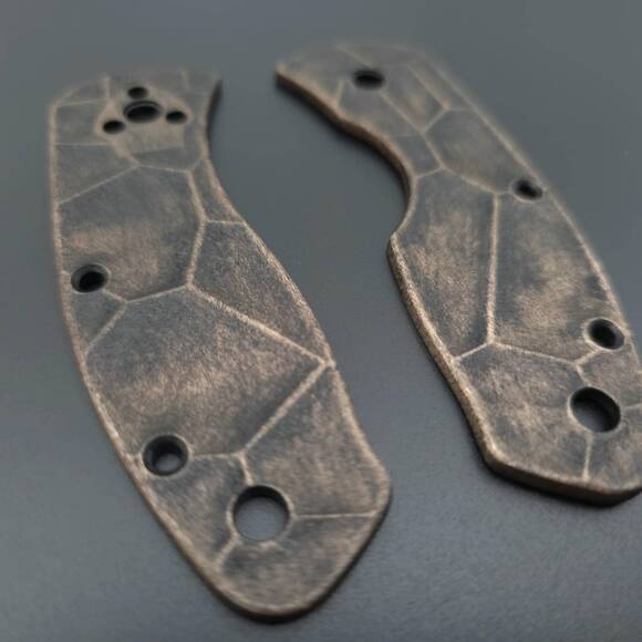 Crack V2 (3169) - Spyderco Ambitious Knife Scales by Svechnikov Knives