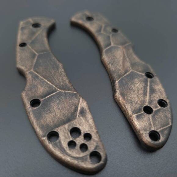 Spyderco Delica 4, Lil' Matriarch maple handle scales - Crack V2 (3169) / hand-painted