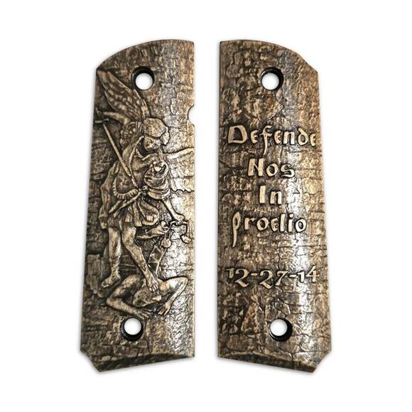 1911 full-size maple grips - Defende Nos In Proelio / hand-painted