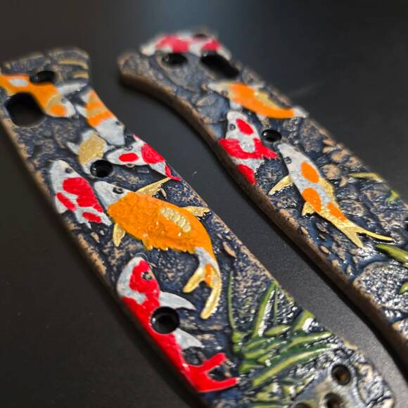 Benchmade Bailout 537 Maple Scales - Japanese Koi / Hand-painted