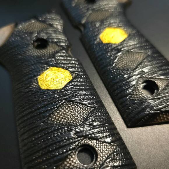 Beretta 92 Full-Size Maple Grips - Katana Black Gold Coin / Hand-painted
