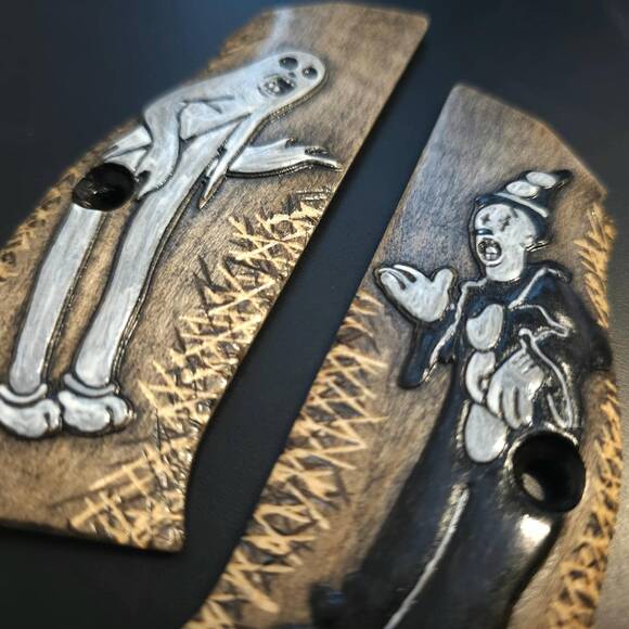 CZ Shadow 2 Maple Grips - Koko The Clown Scratches / Hand-painted
