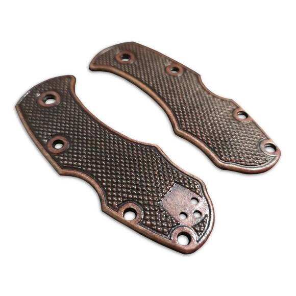 Spyderco Karahawk maple handle scales - Classic V2 Dark Cherry / hand-painted