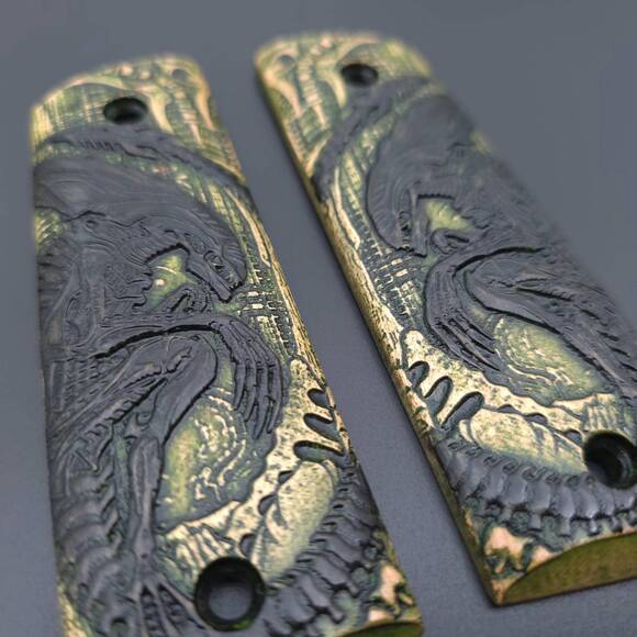 Gearhead Archery 1911 Slider maple grips - Alien Green Black / hand-painted