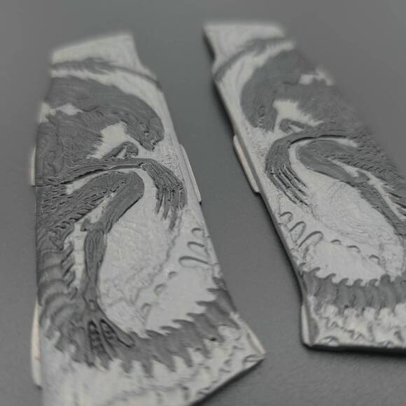 Laugo Arms Alien Creator, Remus Maple Grips - Alien Grey Black / Hand-painted