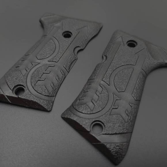 Beretta 92 Compact-Size Maple Grips - Beretta Logo Black / Hand-painted