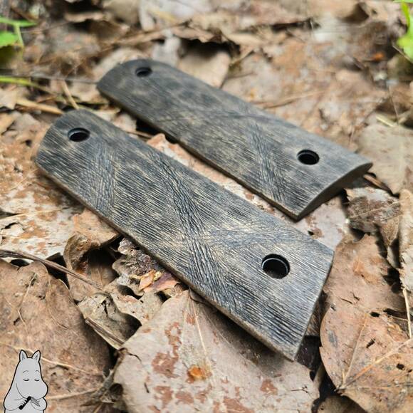 Old Chest - 1911 Full Size Magwell Grips by Artur Soikkeli
