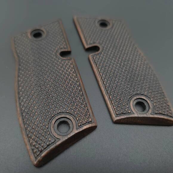 KelTec P15 Metal Walnut Grips - Classic V2 Dark / Hand-painted