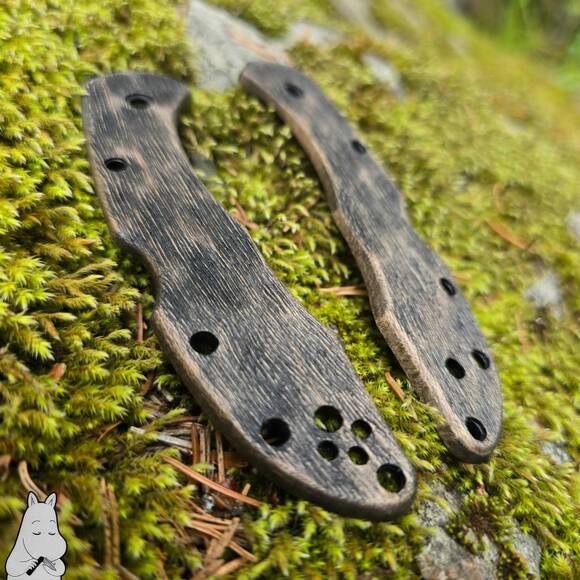Spyderco Delica 4, Lil' Matriarch maple handle scales - Old Fort by Artur Soikkeli