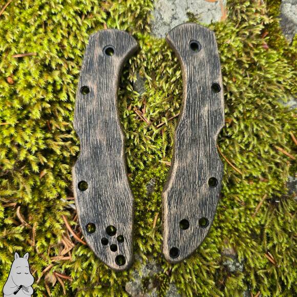 Spyderco Delica 4, Lil' Matriarch maple handle scales - Old Fort by Artur Soikkeli