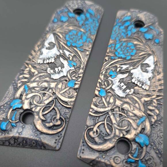 Ruger Mark IV 22/45 Maple Grips - Skull Flowers Blue / Hand-painted