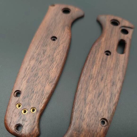 Traditional Walnut - Benchmade Composite Lite Auto 4300 Knife Scales by Svechnikov Knives