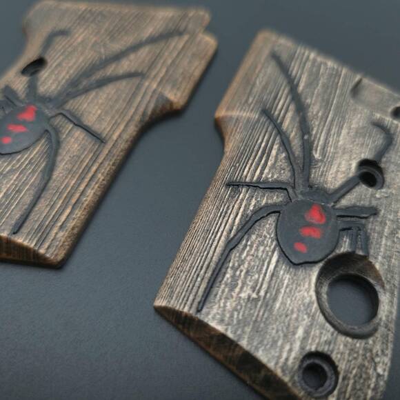 Beretta 3032 Tomcat Maple Grips - Black Widow / Hand-painted