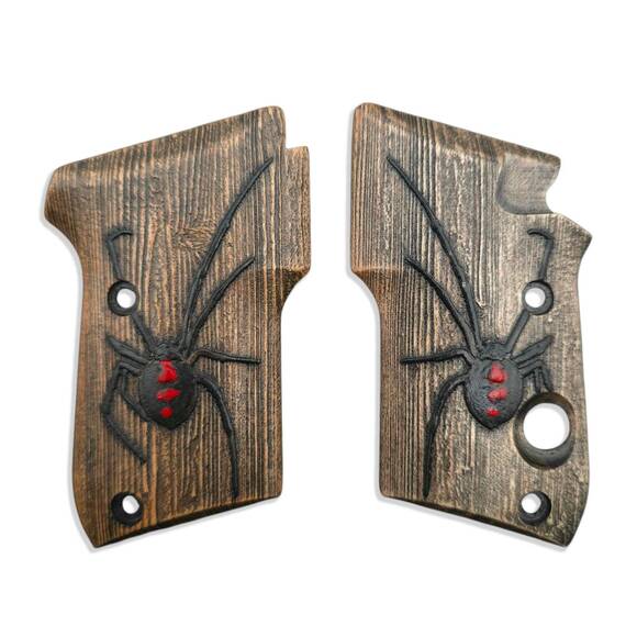 Beretta 3032 Tomcat maple grips - Black Widow / hand-painted