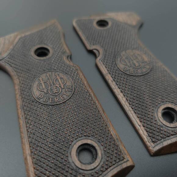 Beretta 92 Full-Size Walnut Grips - Classic V2 Medallion Dark / Hand-painted