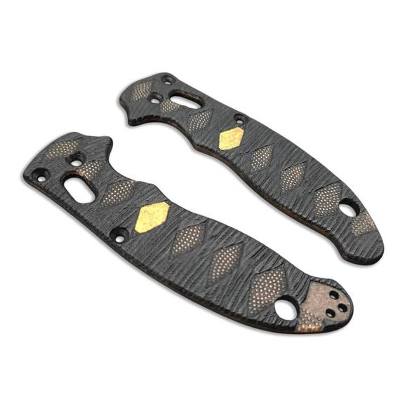 Spyderco Manix 2 maple handle scales - Katana Black Gold Coin / hand-painted