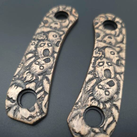 Knafs Lander 4 maple handle scales - Scared Faces / hand-painted