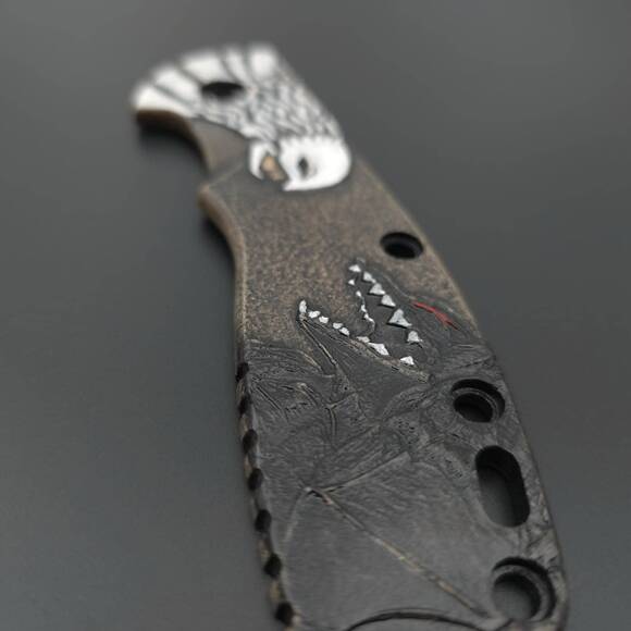 Hinderer XM-24 maple handle scales - Guts VS Griffith / hand-painted