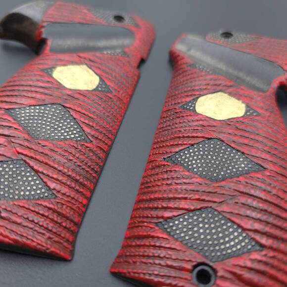 Katana Red Gold Coin - MAC Mle 1950 Trausch Grips