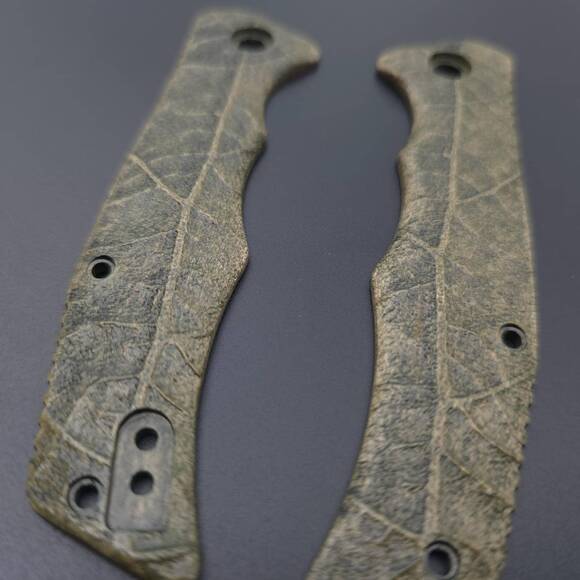 Buck 252 Trunk maple handle scales - Leaf Dark Green / hand-painted